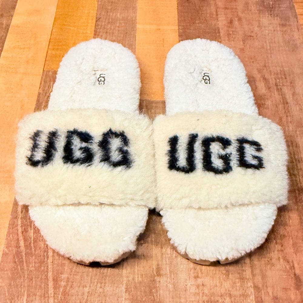 UGG Fluff Yeah Logo Slides – Cream (Women’s 8) 🔥MINT🔥​